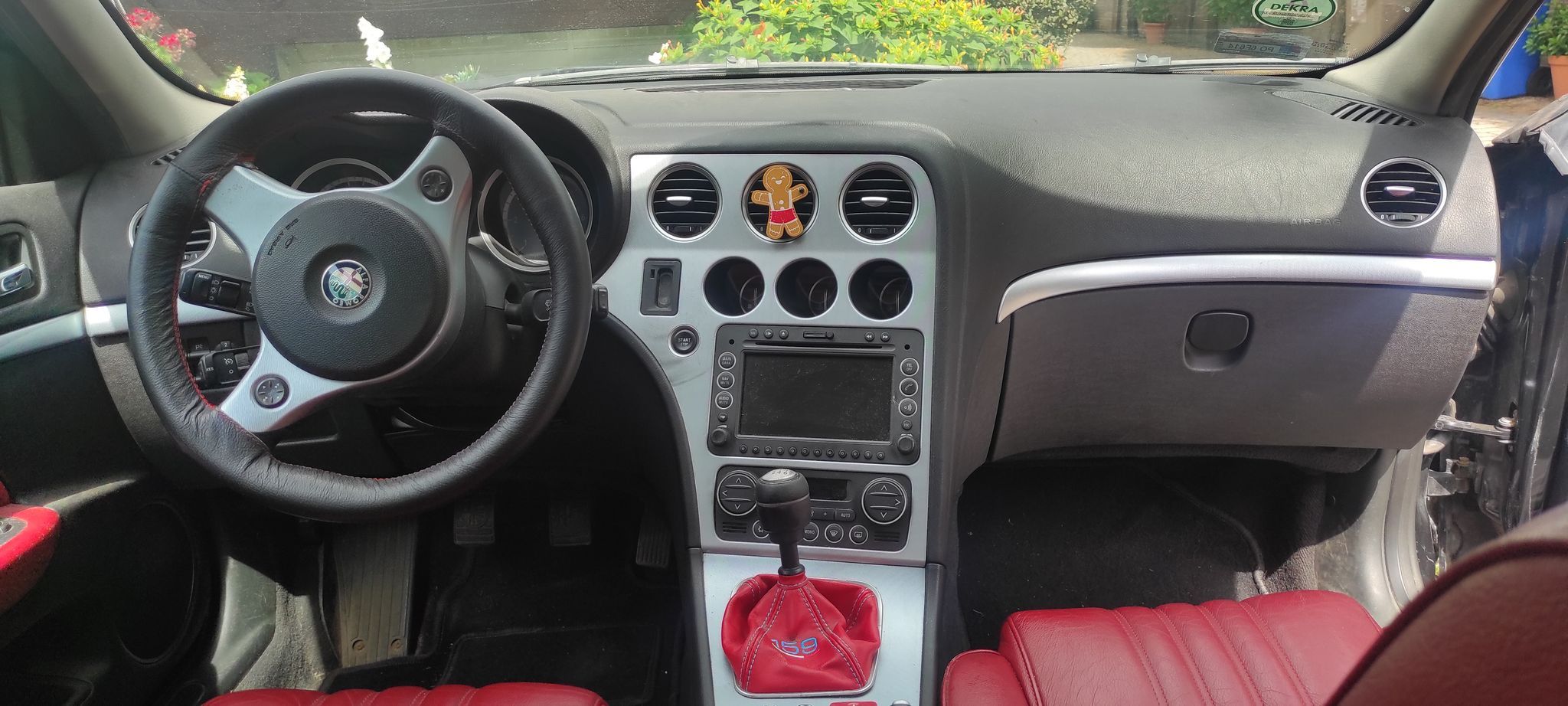 Alfa Romeo 159 1.9 120KM, pierwszy właściciel w kraju, czerwona tapicerka