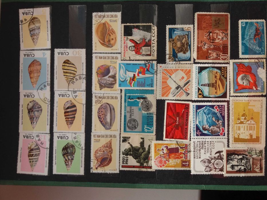 Альбом марок разной тематики.