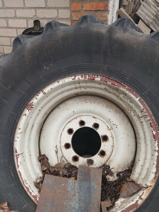 Продам колесо на комбайн 60.5r32