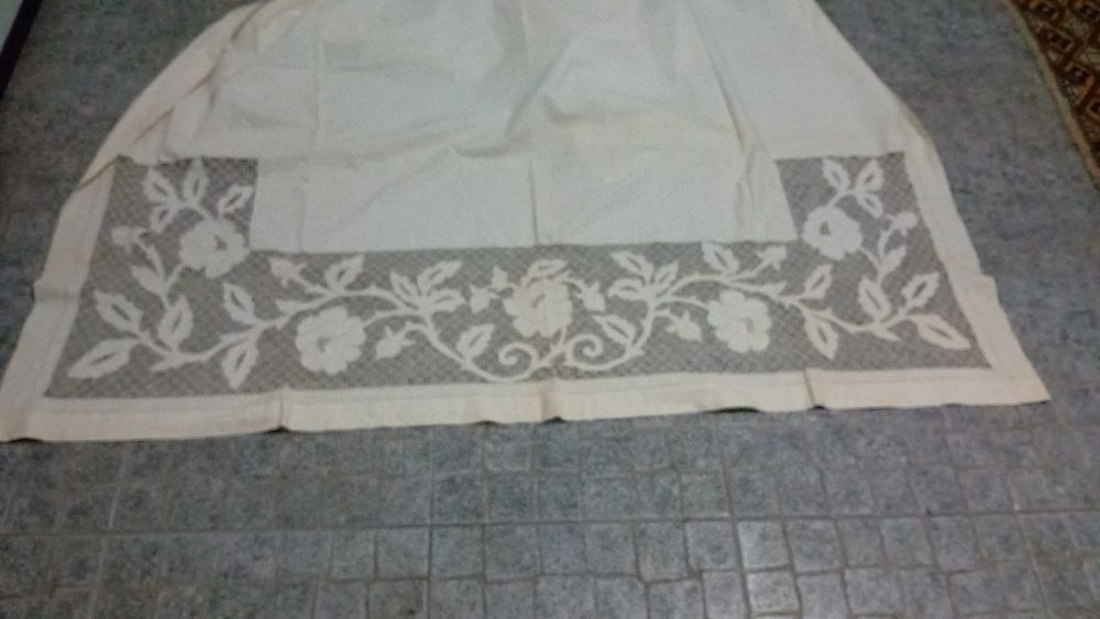 Lençol  antigo de bordados de Nisa