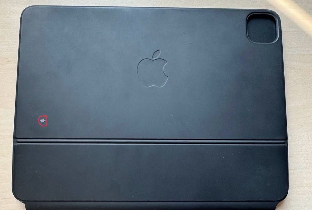 Оригинальная клавиатура-чехол Apple Magic Keyboard для iPad 11”