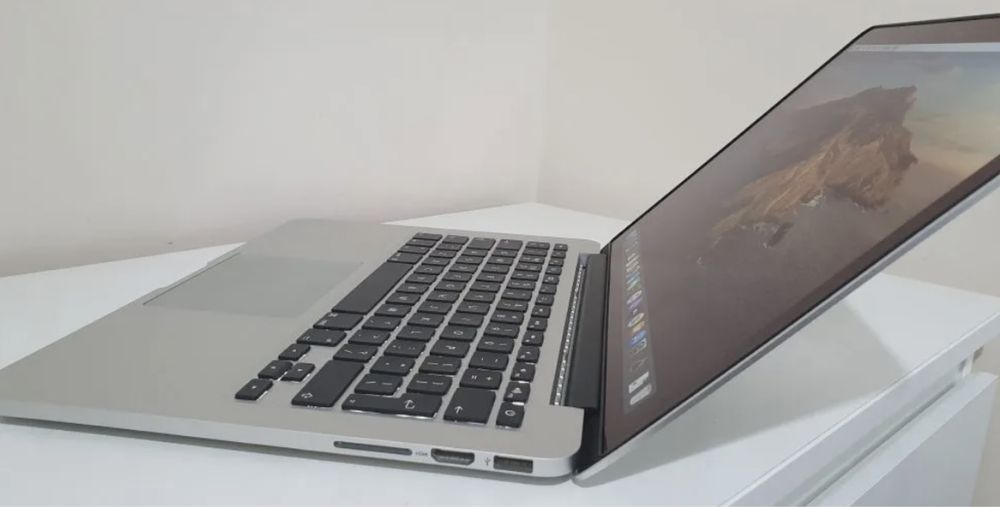 Portátil MacBook Pro retina 13”