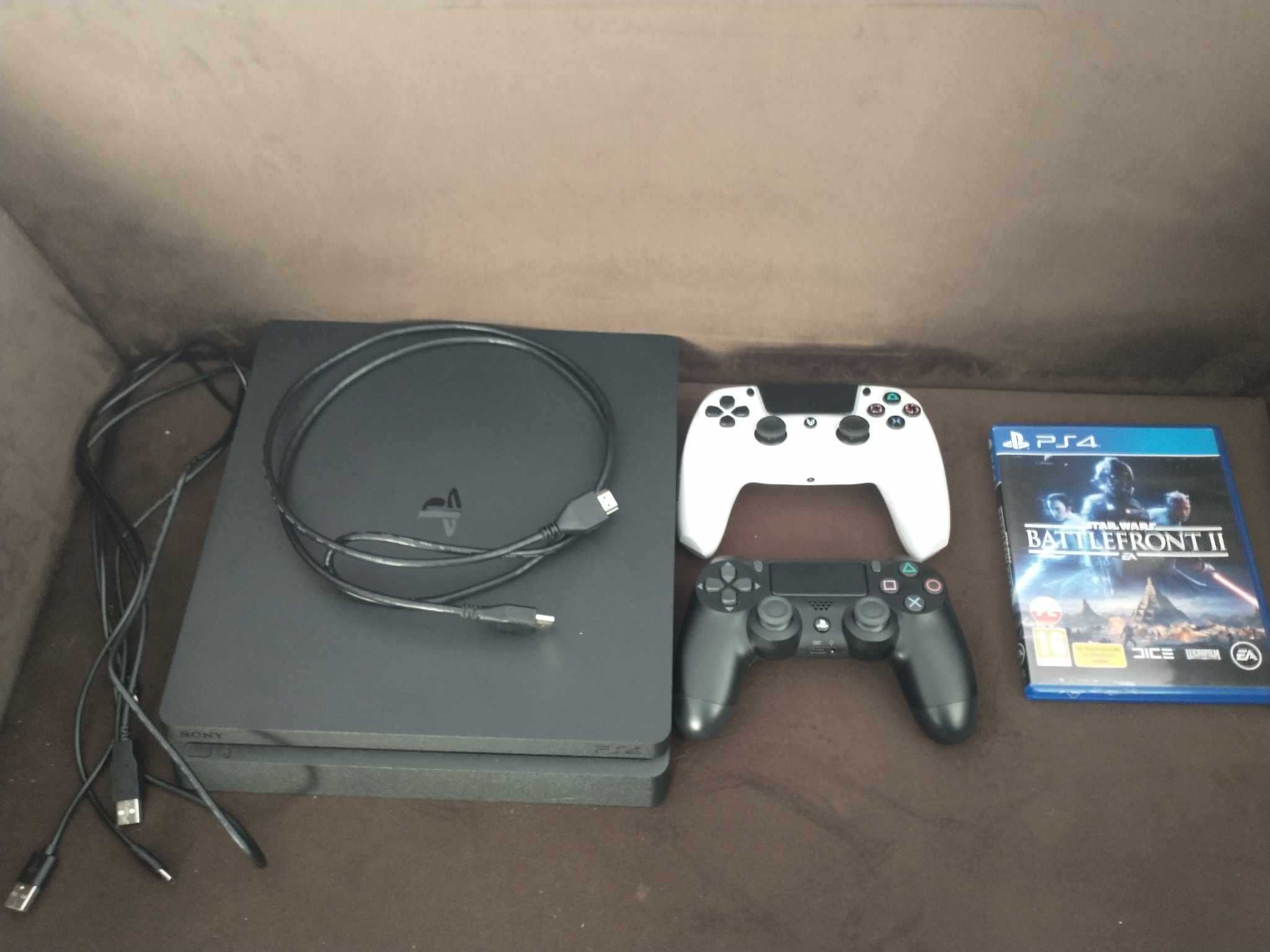 Sprzedam PlayStation 4 / Stan idealny!