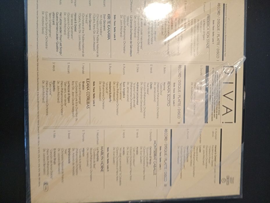 Diva: Six Great Voices 	3x Vinil  Horne, Caballé , Cotrubas ... NOVO