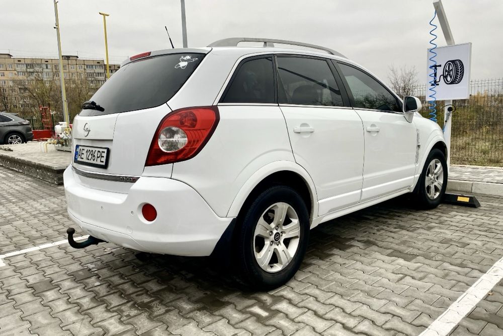 Opel Antara 2010 2,0 дизель 4х4