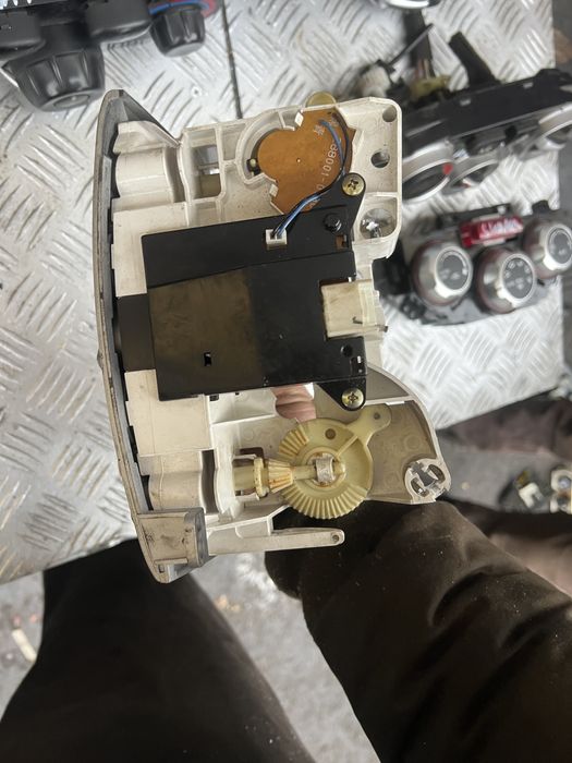 Блок управления печкой тойота селика toyota celica 02год