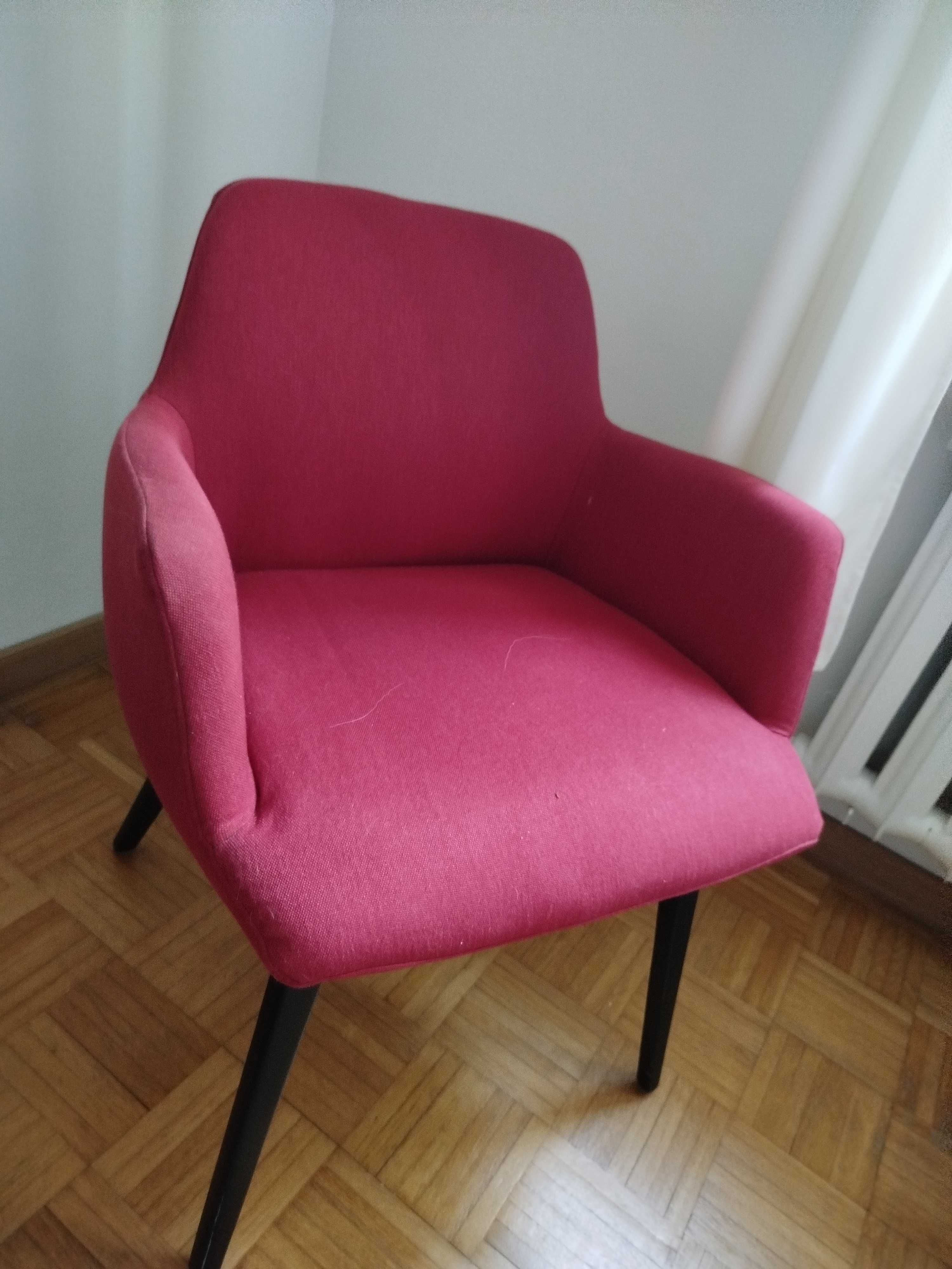 Krzesło.  tapicerowane
