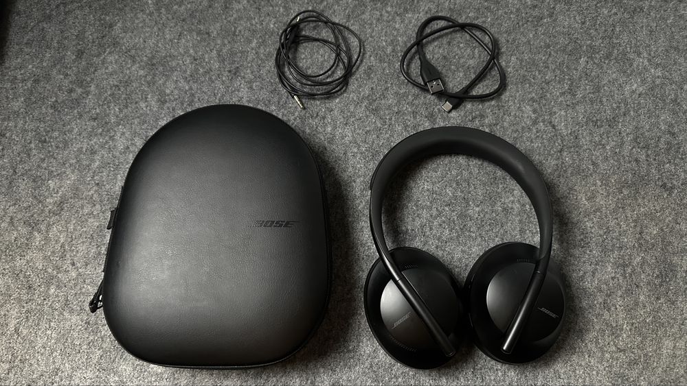 Bose Noise Cancelling Headphones 700