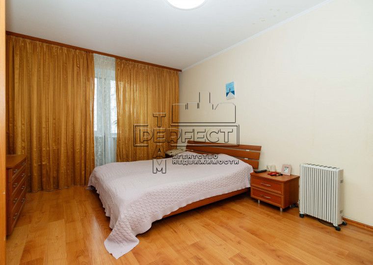 Продаж 4-к.кв., Самойла Кошки  9 / Самійла Кішки  9