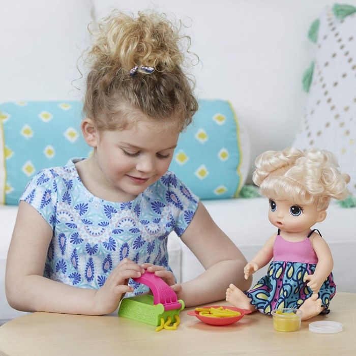 Интерактивная кукла Малышка Беби Элайв Ляля и лапша Baby Alive