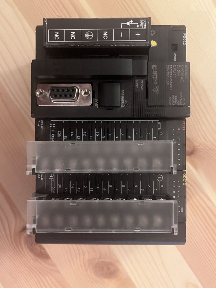 PlC Omron CJ2M CPU11