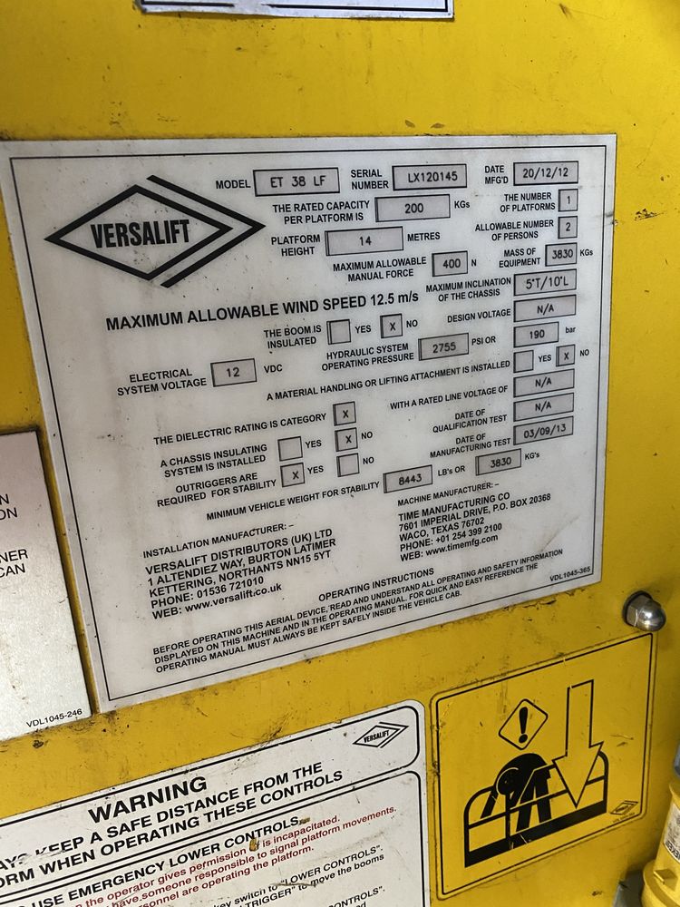 Аатовишка Mercedes Spriner Versalift 38LF