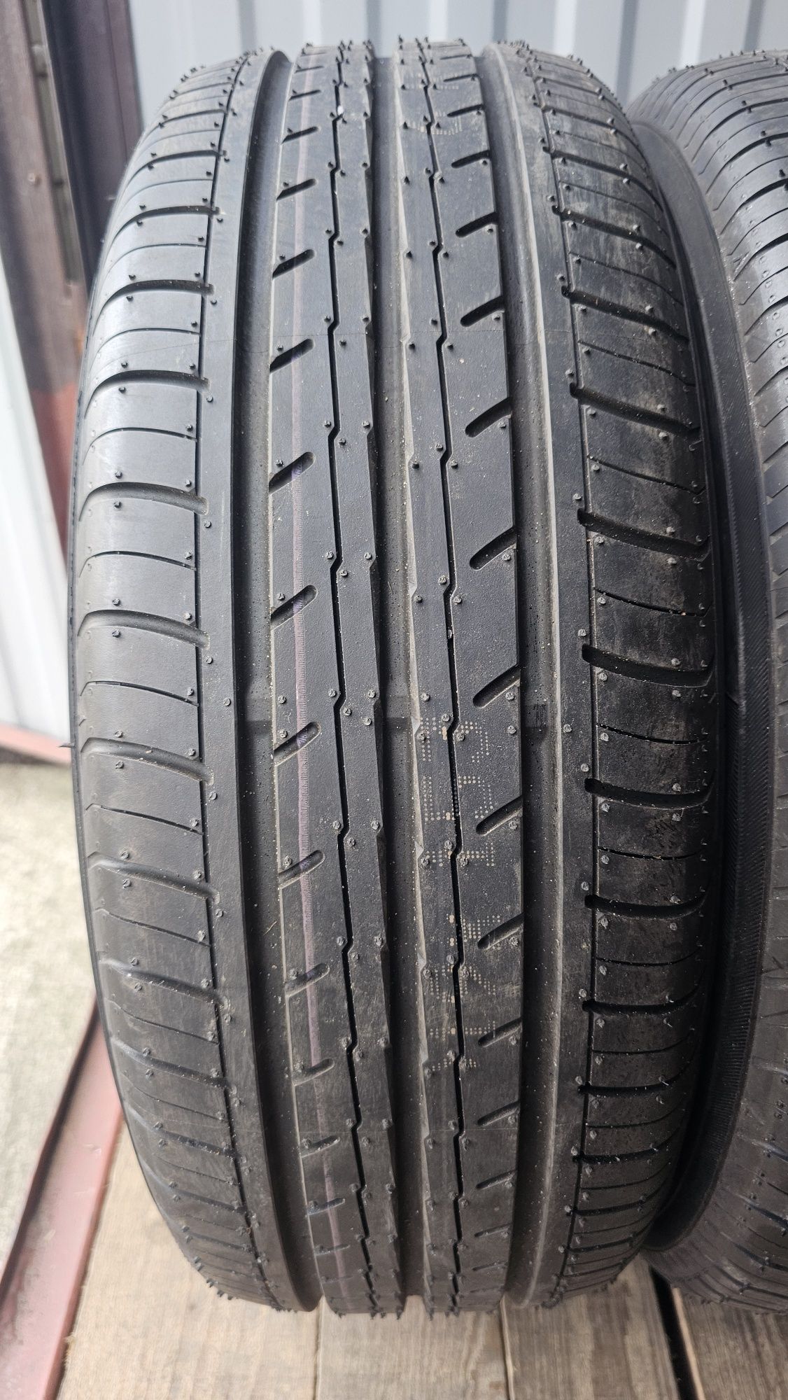 Yokohama BluEarth-Es es32 185/55r16 83V