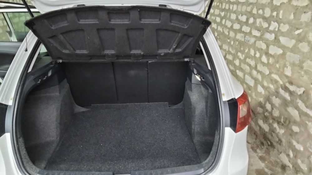 Продам авто Сеат ібіца 2011 р дизель 1.6 в гарному стані