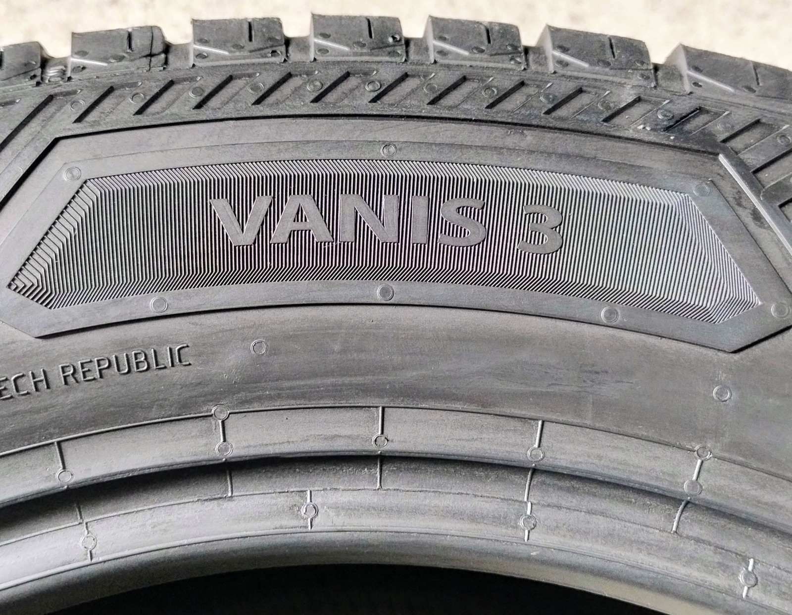 Шини літні R17C 235/60 Barum Vanis 3