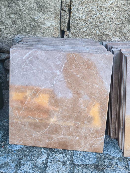 Vendo cerâmicas novas