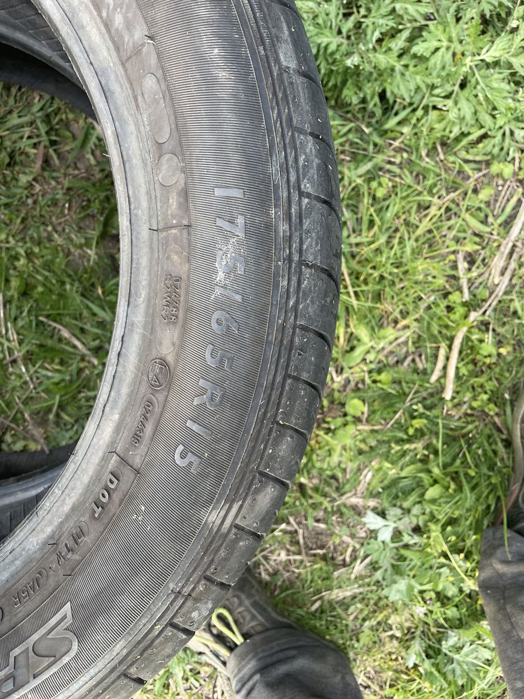 Резина шини літо 175 65 R15 Dunlop sport