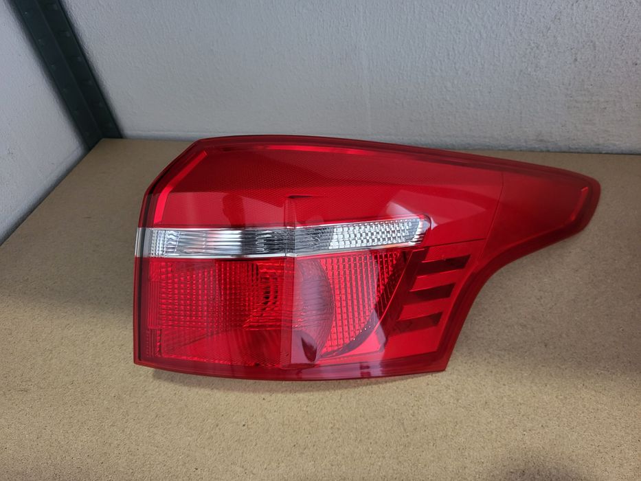 Farolim direito Ford Focus MK2 SW fase 2