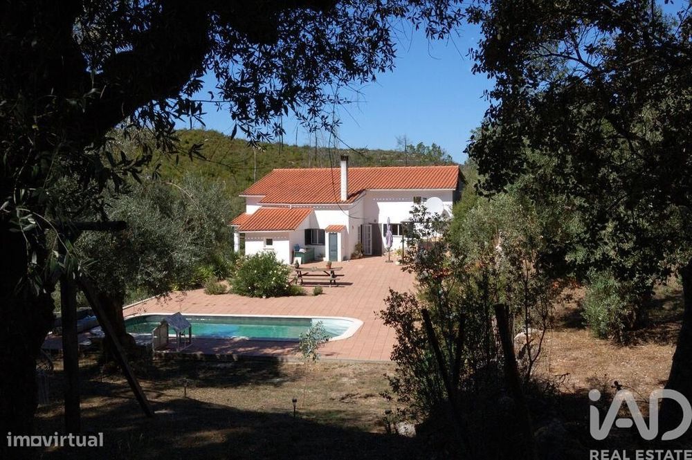 Casa de Campo T5 em Almoster de 108,00 m2