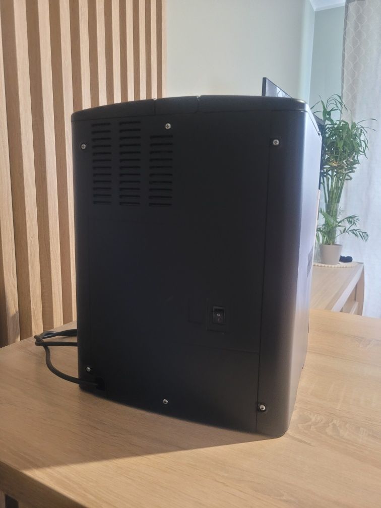 Pancerny Ekspres ciśnieniowy Delonghi ESAM 4200