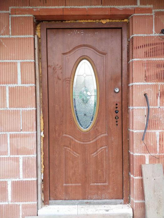 Drzwi na budowę / Drzwi budowlane z ościeżnicą