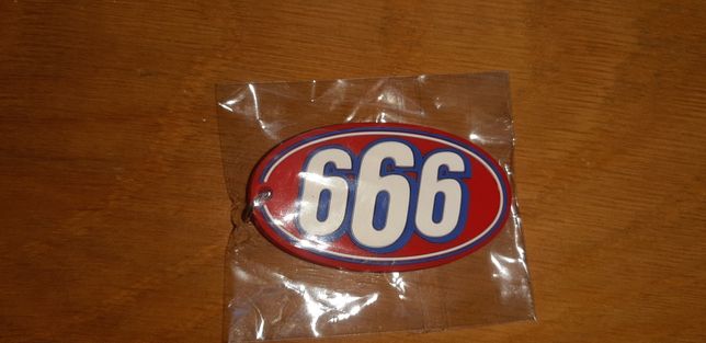 Porta chaves Supreme 666 novo