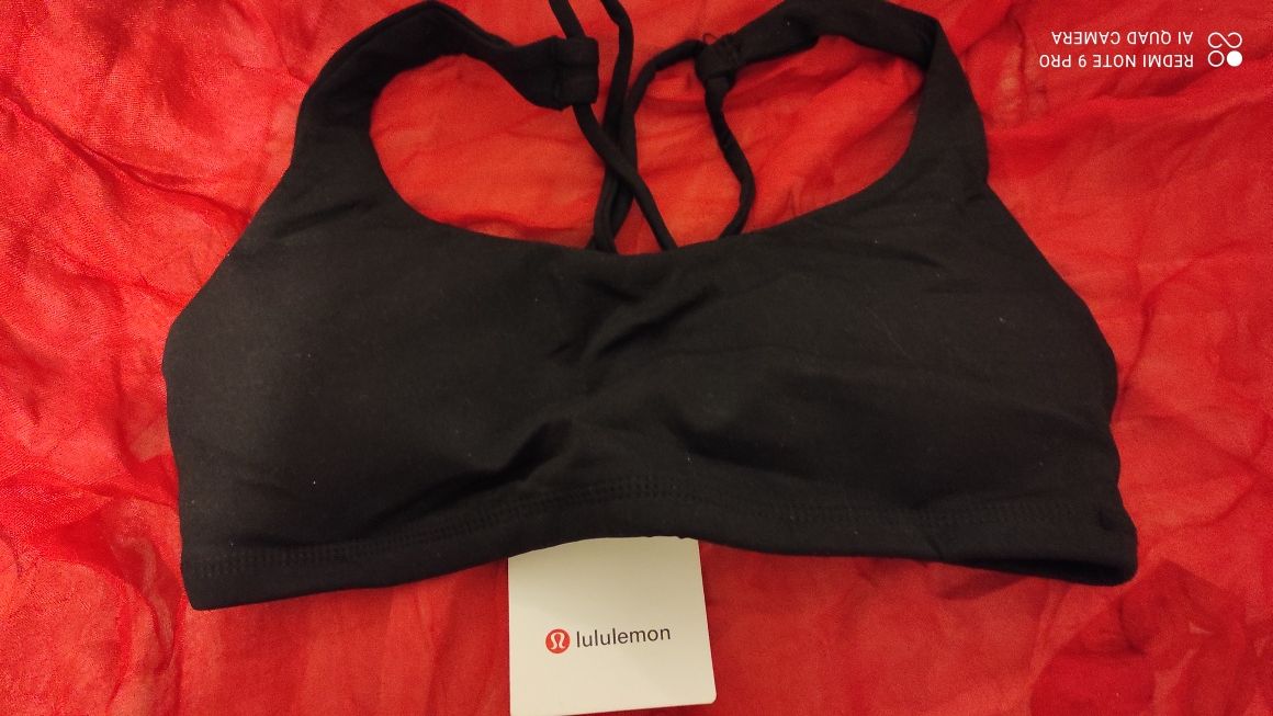 Top sportowy Lululemon czarny rozmiar 6(36) stanik sportowy