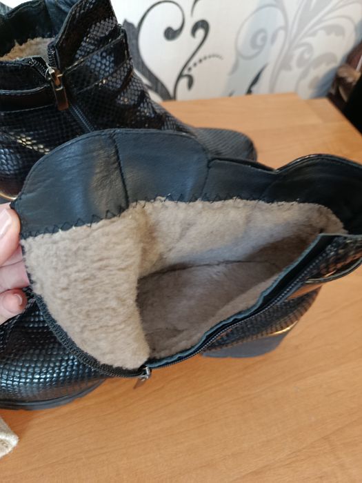 Жіночі сапожки шкіра