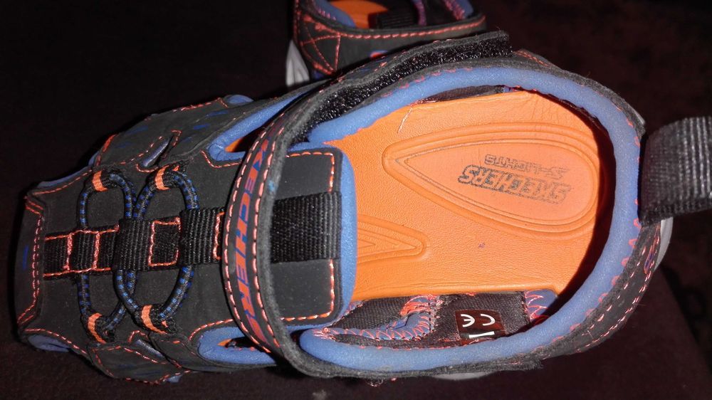 Sandalias Skechers 26