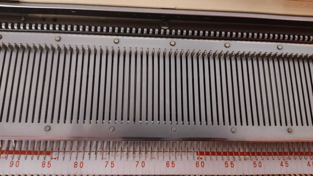 Вязальная машина Brother KH868 однофонтурная