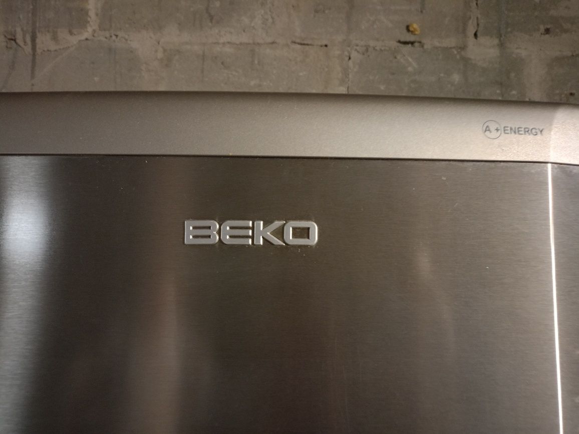 Lodowka beko srebrna