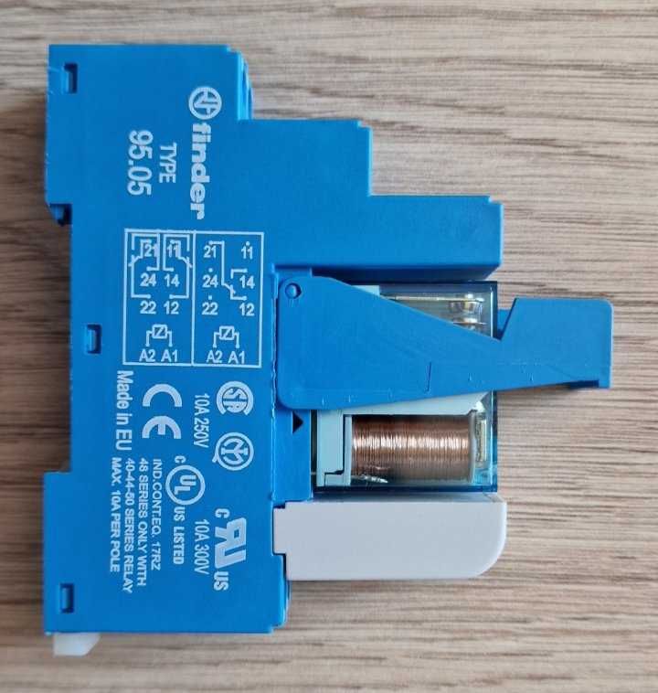 Gniazdo przekaźnika Finder 95.05 10A  250V
