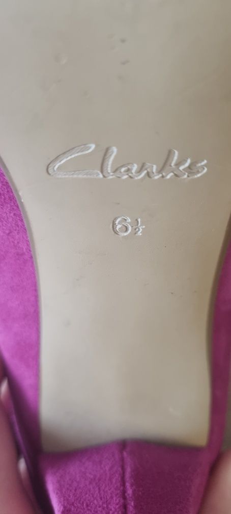 Продам туфлі Clarks.