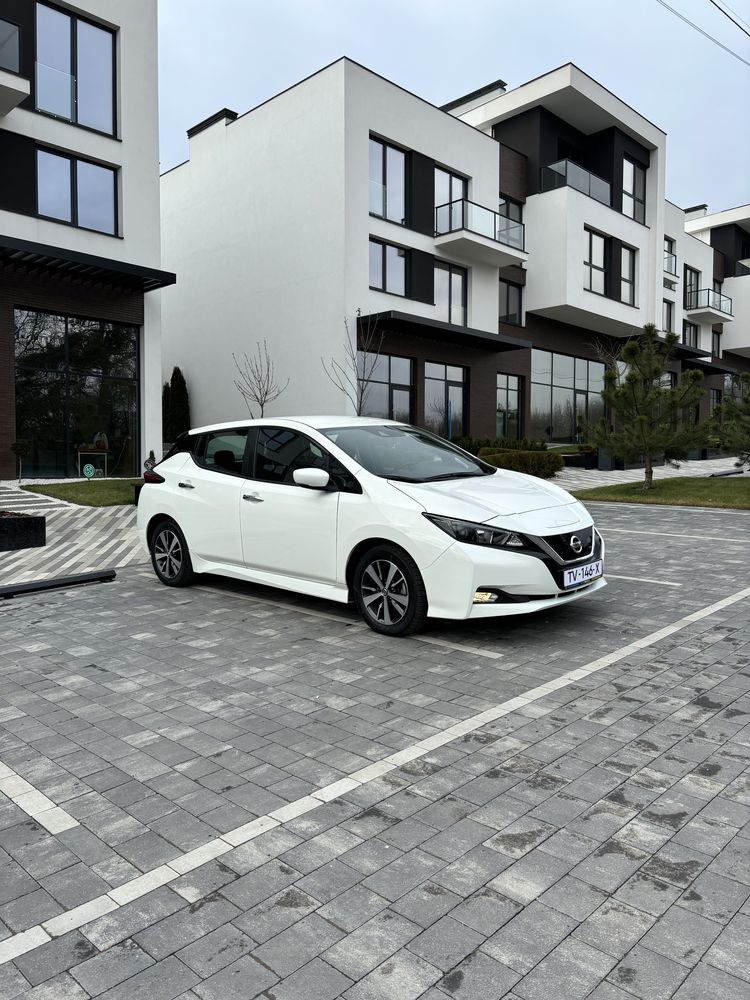 Nissan Leaf 2018p 40kwh