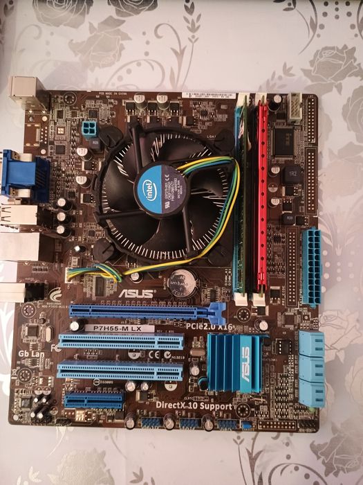 Продам материнську плату asus сокет 1156