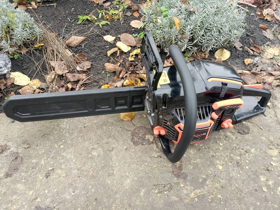 Бензопила Днипро