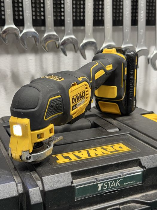 Multitool, narzędzie wielofunkcyjne DeWalt DCS355 + BATERIA 3 Ah