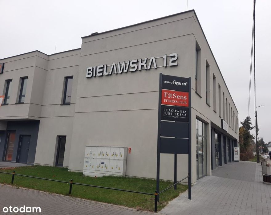 Lokal dwupoziomowy ze schodami wewnętrznymi