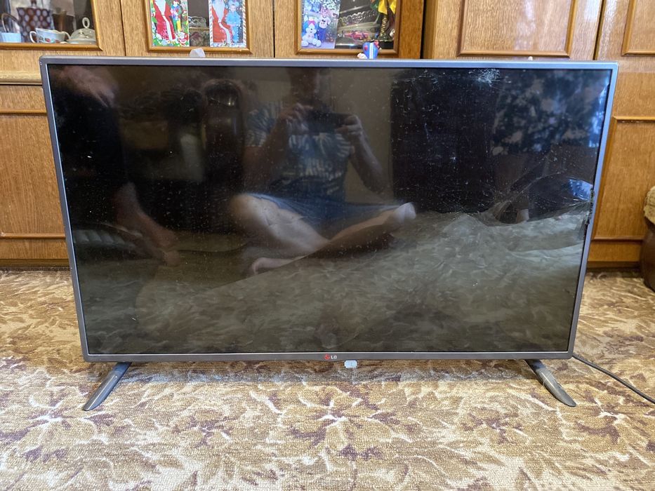 Продам телевизор LG 42LB561V-ZE не рабочий