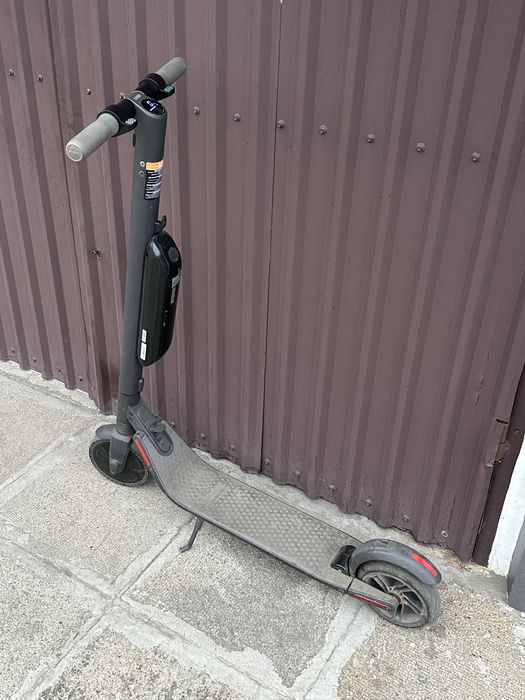 Segway ninebot hulajnoga elektryczna z dwoma bateriami