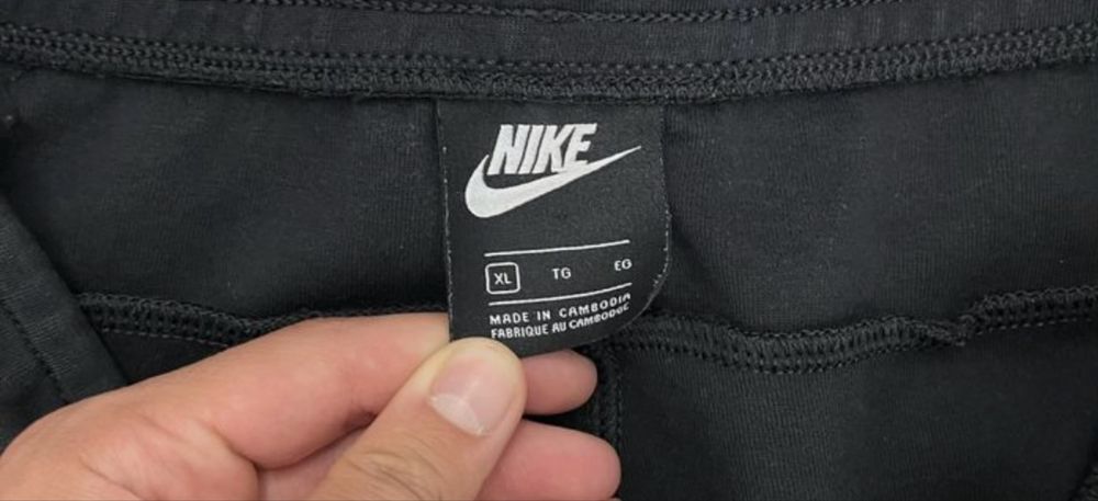 Штани Nike Tech Fleece. XL