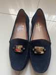 Продам новые замшевые лоферы 38 р-р Kate spade