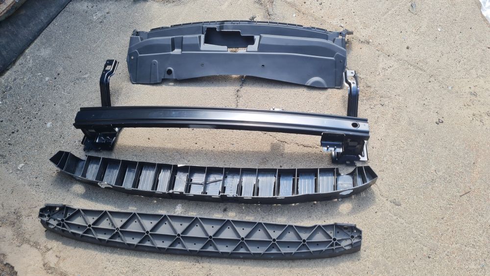 Крило переднє праве ліве Peugeot 301 Citroen C-Elysee
(Китай та Тайван