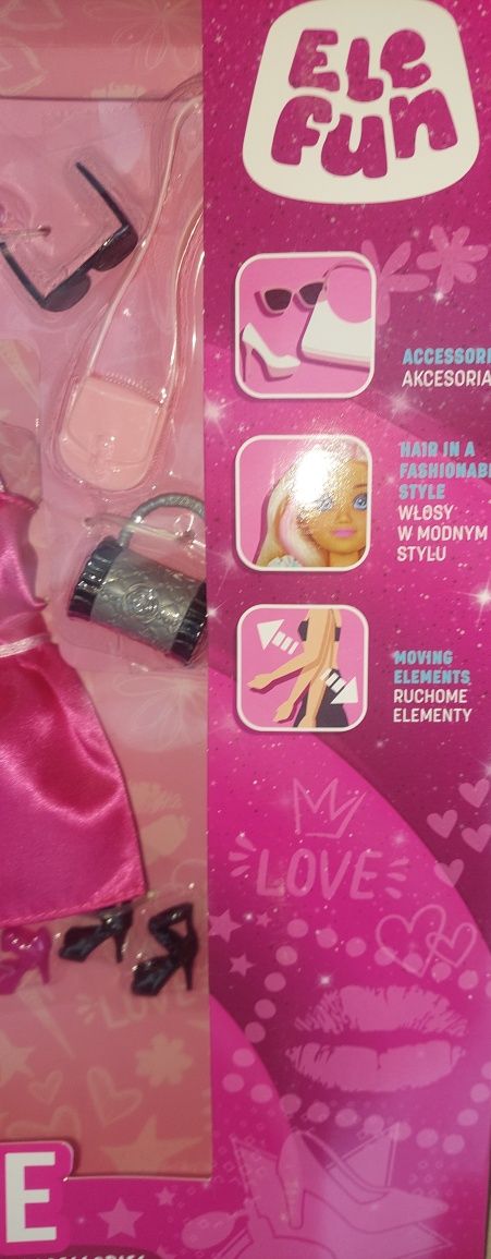 Śliczna lalka Barbie Roxy z dodatkami