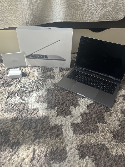 MacBook Pro 256GB