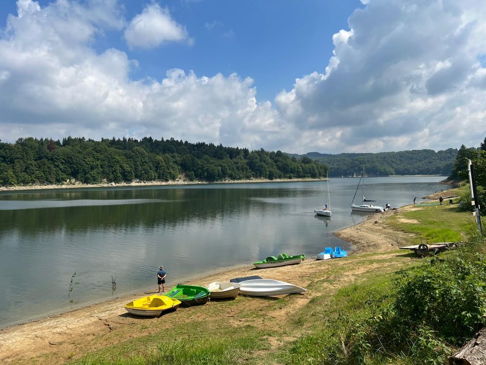 Domki nad jeziorem do wynajęcia Bieszczady,Solina,Polańczyk .