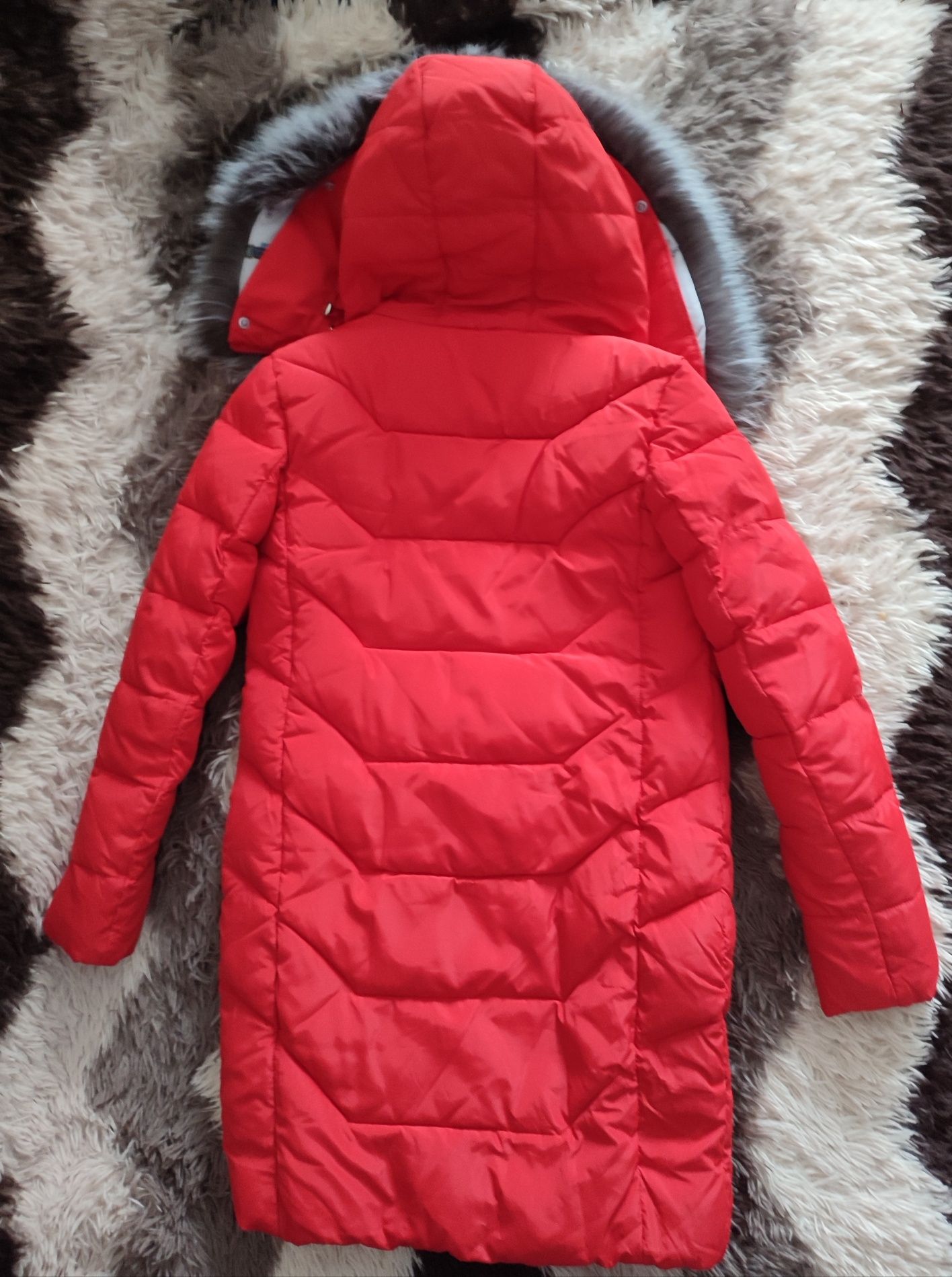 Куртка зимняя S курточка женская красная мех пальто парка пуховик