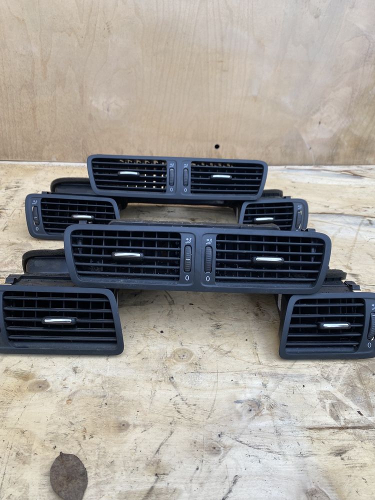Дифлектори Volkswagen Passat B6 Golf 5 Touran Jetta 5