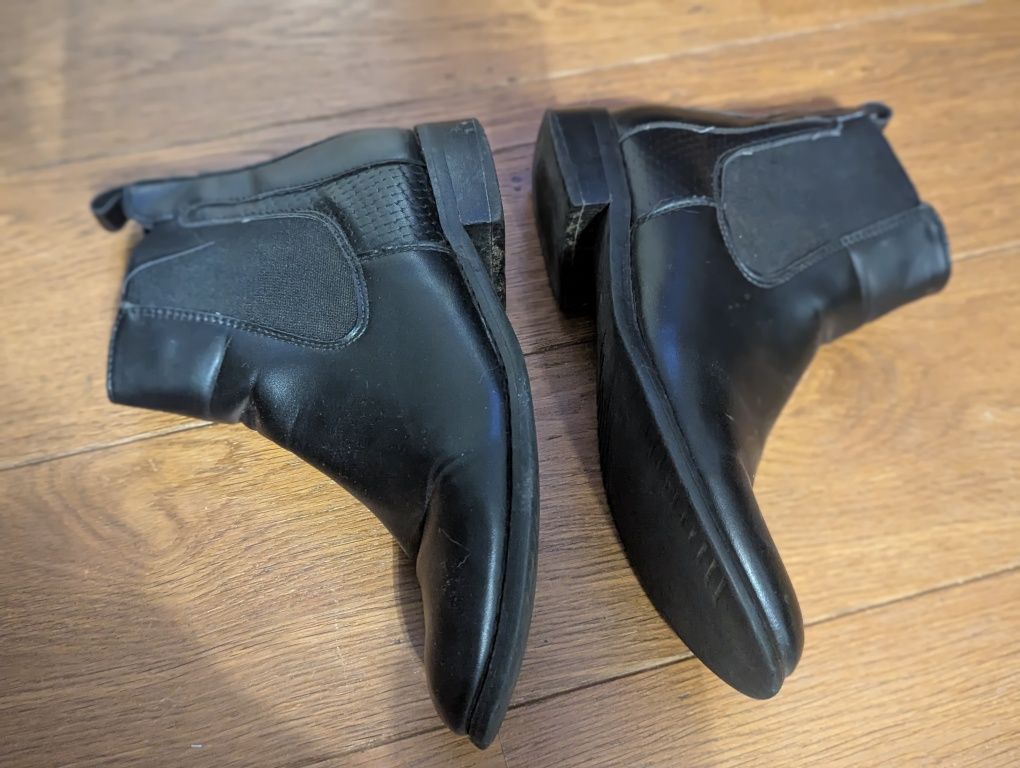 Buty eleganckie lekko ocieplane r. 38 botki