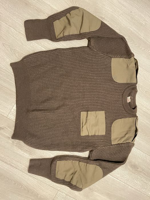 Wełniany sweter wojskowy